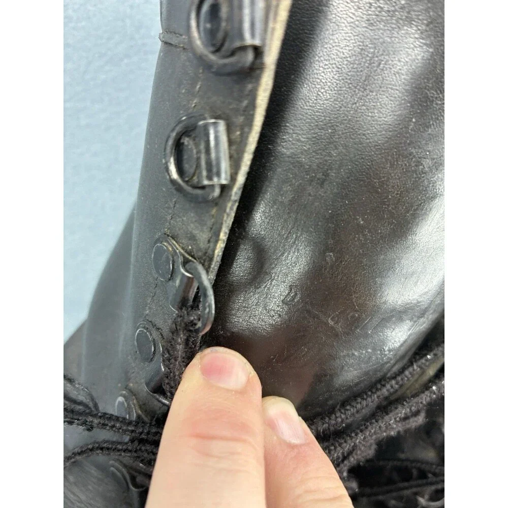 Vintage Danner 6911 Men’s Size 9 Black Leather Lace Up Work Combat Boots